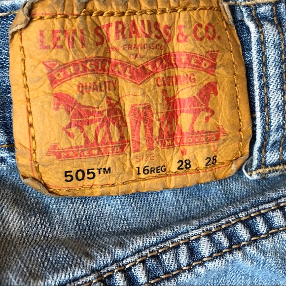 Levi’s 505 Light Wash Jeans 16 - Picture 5 of 6